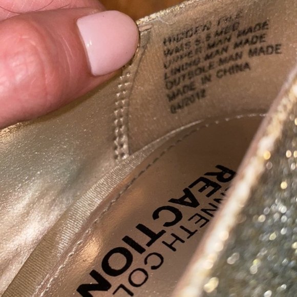 Kenneth Cole Gold Glitter Heels - Picture 8 of 8